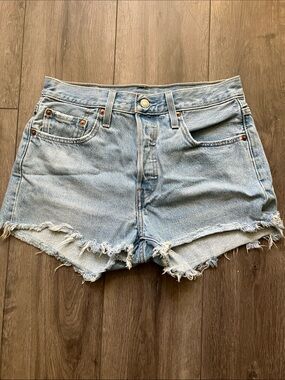 Levi's 501 High Rise Cutoff Denim Shorts Light Wash Raw Hem Women 27